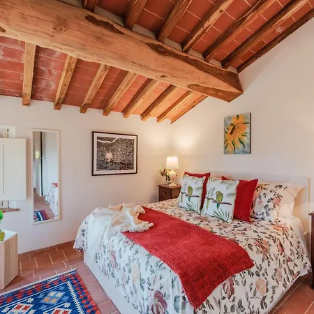 Casa vacanze In Lucca With Scenic Views *