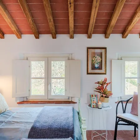 Casa vacanze In Lucca With Scenic Views *
